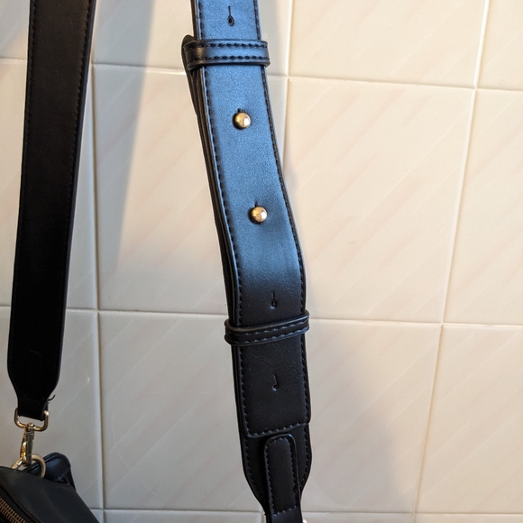 Expressions NYC Lexington Ave Satchel - Picture 7 of 12